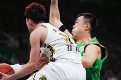体育直播-广厦男篮险胜吉林队，保持不败