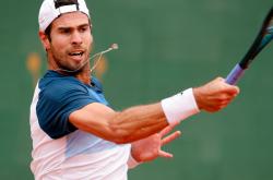 足球直播平台-包含德国网球队逆转欧洲网球队，梅德韦杰夫完成帽子戏法的词条