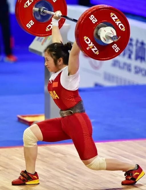 关于女子举重：高难度动作，强者脱颖而出的信息