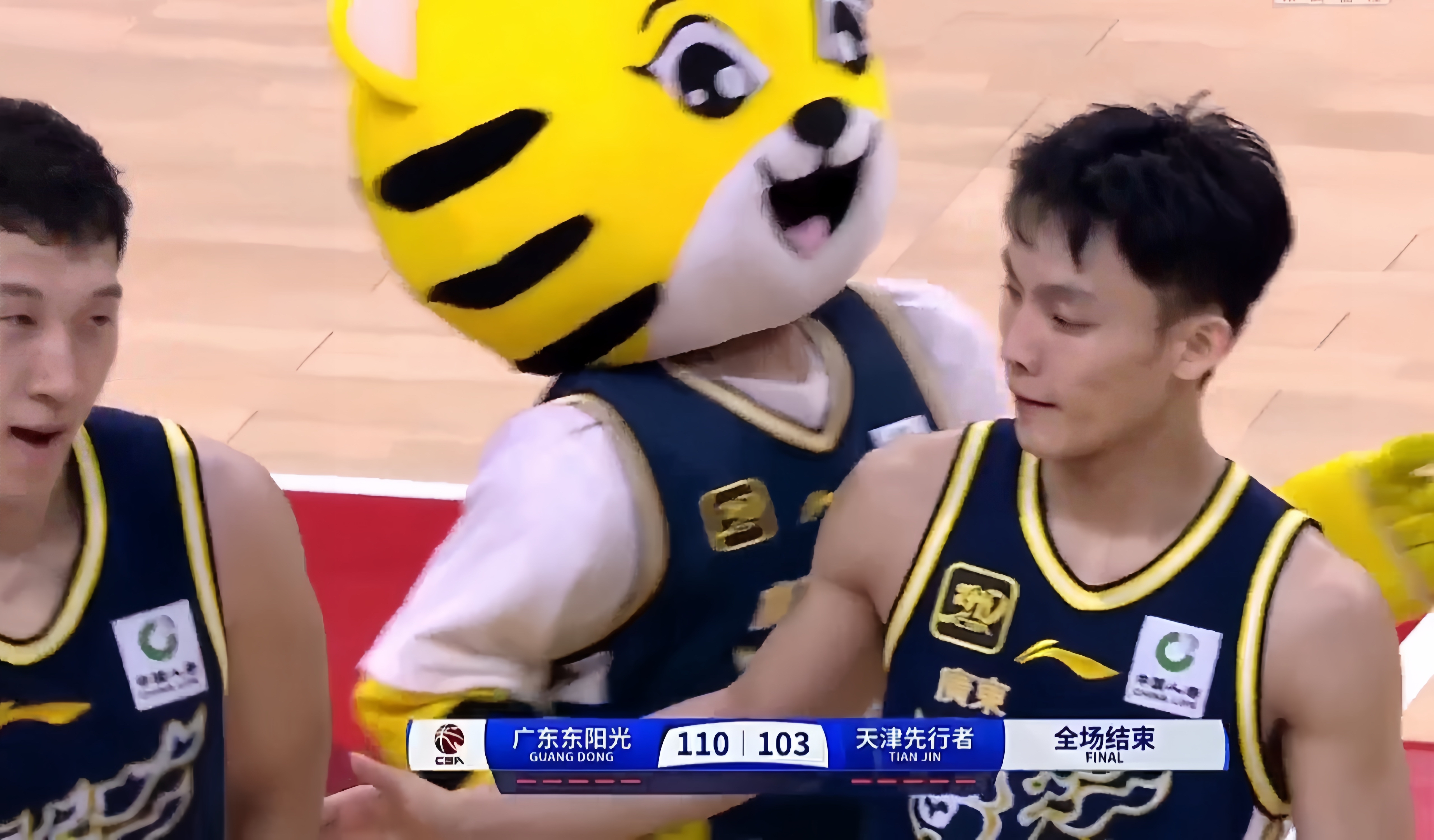 广东以惊人表现赢得一场重要胜利，晋级季后赛的简单介绍