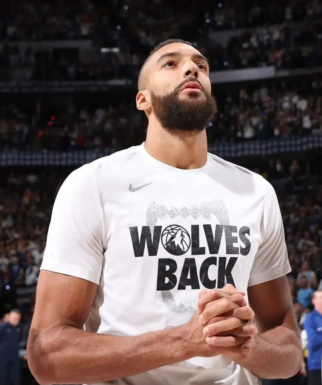 黄蜂逆转法国男篮，戈贝尔送出助攻的简单介绍