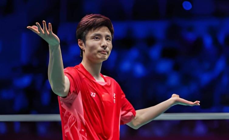 关于丹麦队轻取印尼队，石宇奇高光表现的信息